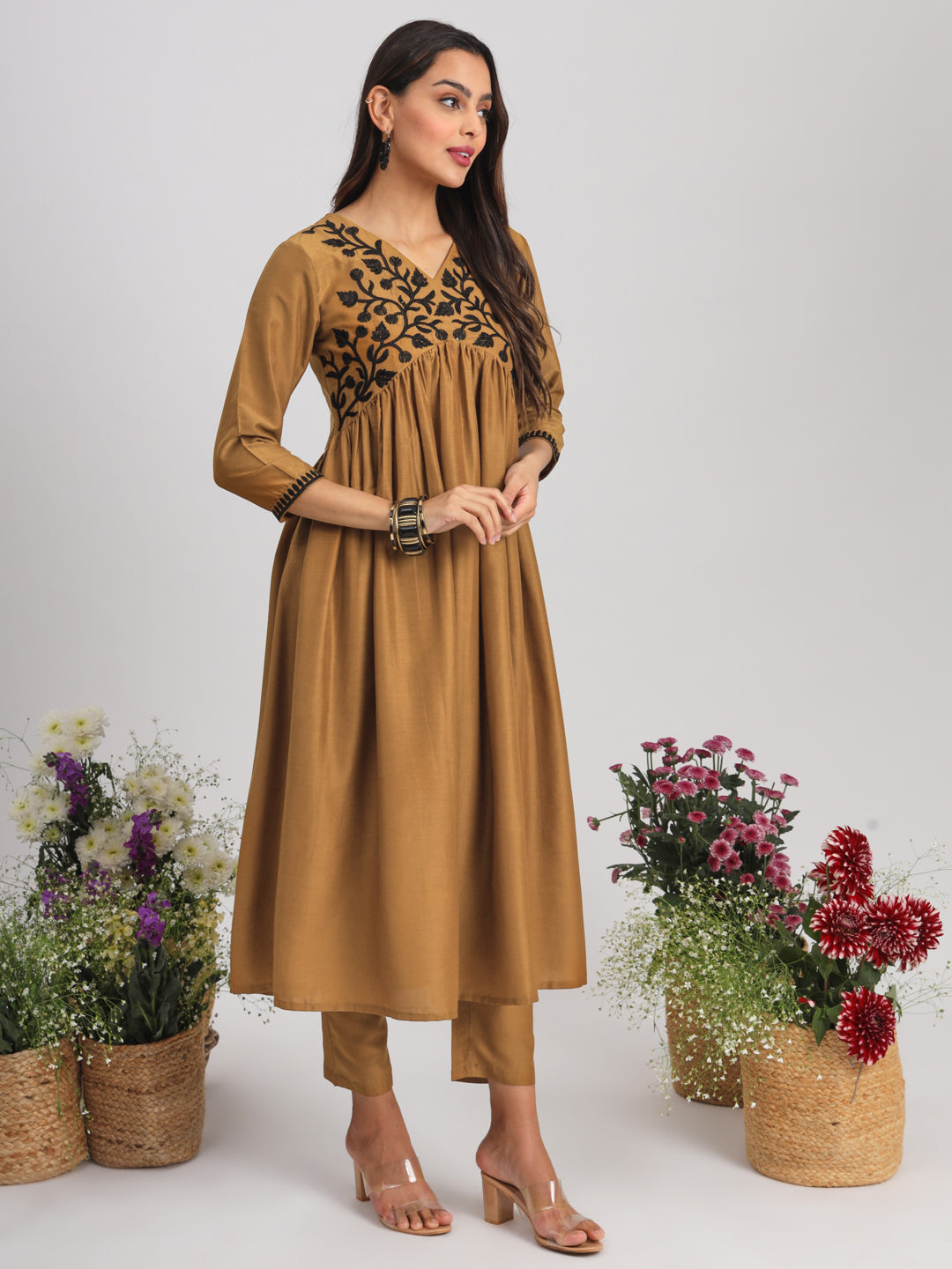 Ethnic Motifs Embroidered Empire Thread Work Kurta with Trousers & With Dupatta